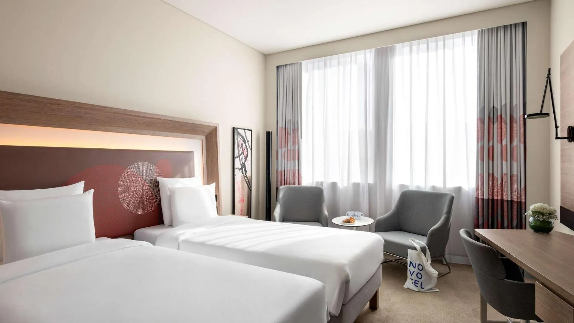 Novotel Bur Dubai - Healthcare City Hotel